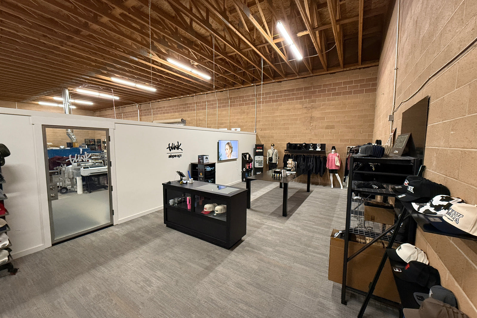 Blink threads showroom