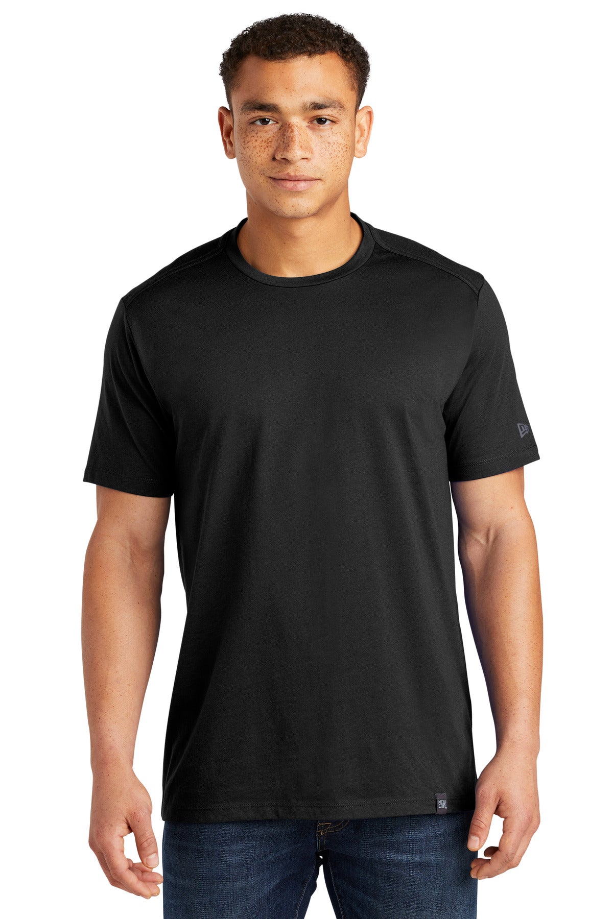 New Era  ®  Heritage Blend Crew Tee. NEA100 - Black